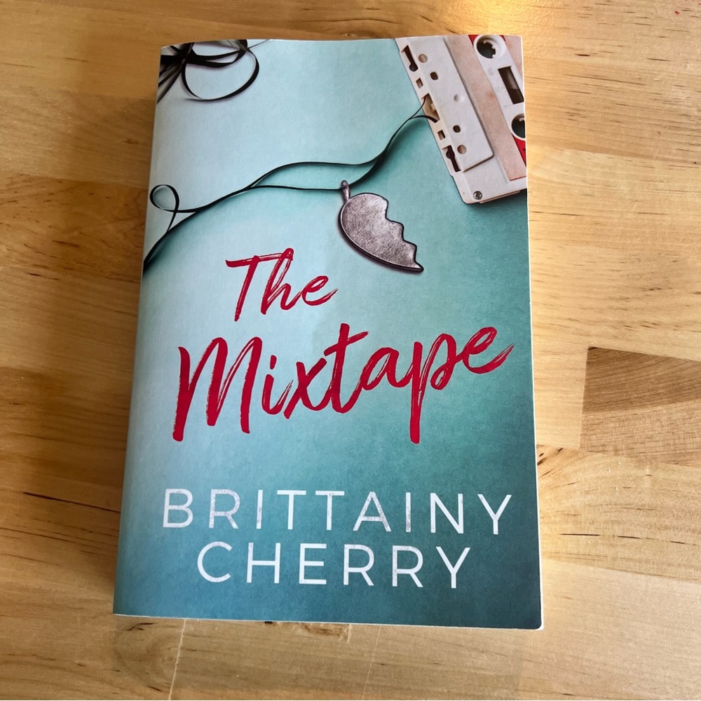 📚BUY 2 GET 1 FREE The Mixtape‎ by Brittainy Cherry